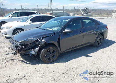 2022 Hyundai Elantra Sel z USA, uszkodzony, nr VIN 5NPLM4AG6NH081360